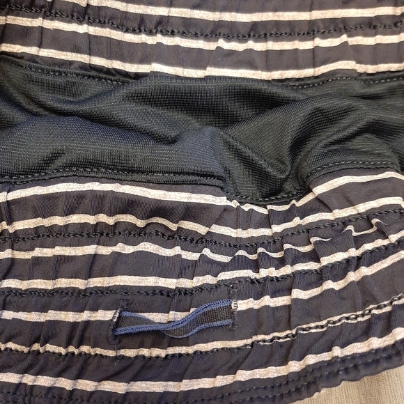 Lululemon Tracker Short II - Picture 6 of 7